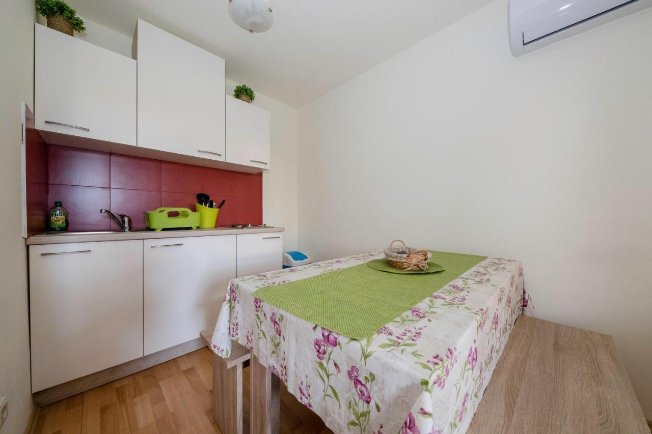 Guesthouse Sime Kolan Exteriér fotografie